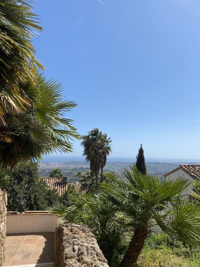 Vila Terraced House In The Mountains With Fantastic View Màlaga Exteriér fotografie